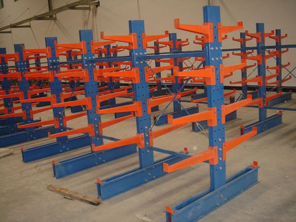 Sistema de estanterías cantilever de acero